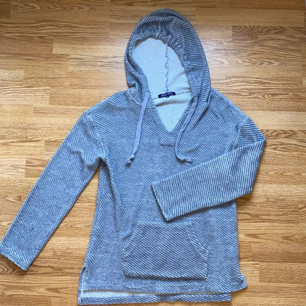Pullover - Picture 1 of 2